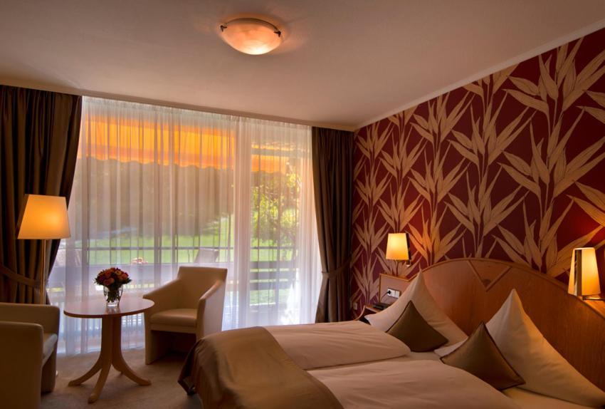 Hotel Burgblick Баденвайлер Экстерьер фото